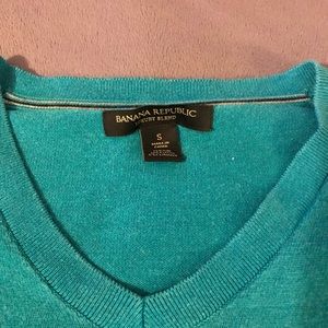 4 Men’s Banana Republic Luxury Blend Sweaters